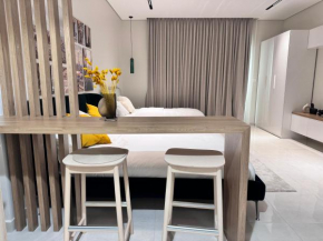 Cozy Spacious AG Tower Business Bay, Dubai